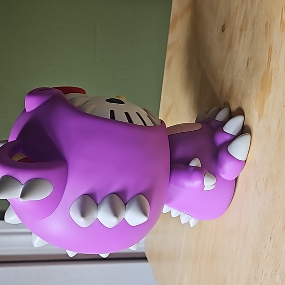 HELLO KITTY KAIJU FIGURAL BANK - Picture 6 of 9